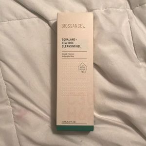 Biossance Tea Tree + Squalane Cleansing gel